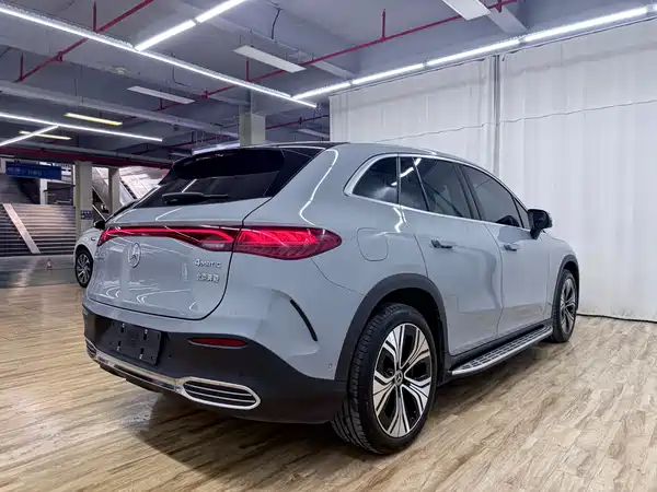 Mercedes-Benz EQE SUV 2023