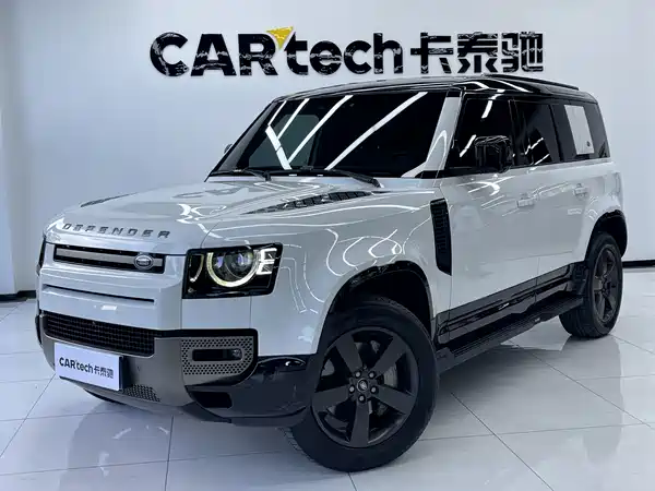 Land Rover Defender 2024
