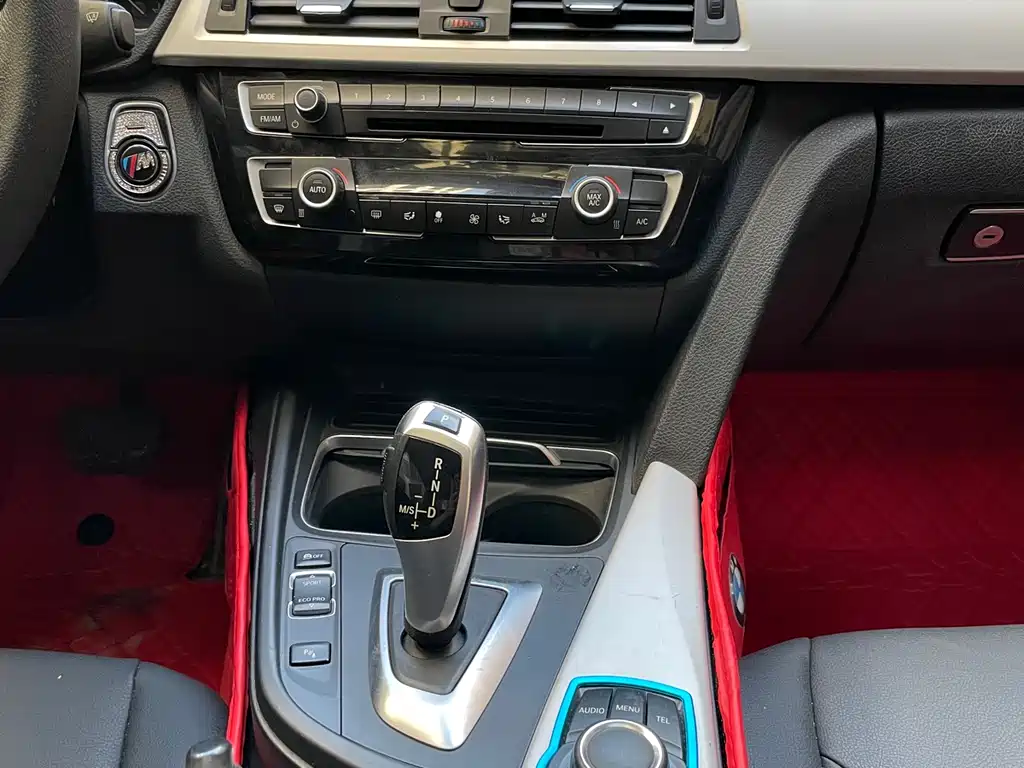 BMW 3 Series 2016 — фото 18
