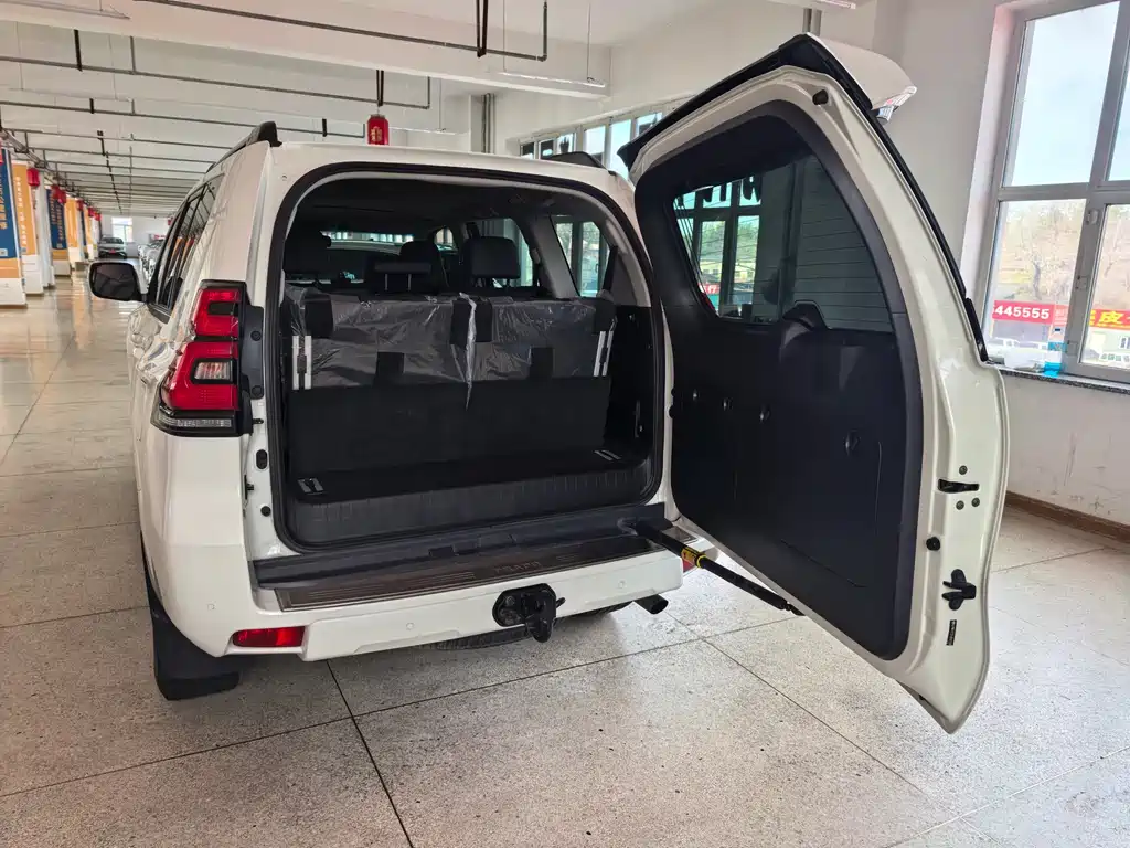 Toyota Prado 2018 — фото 10
