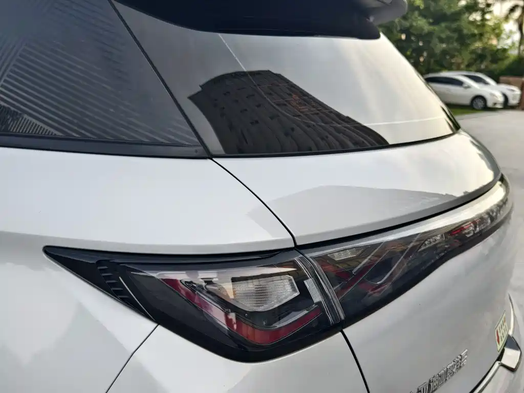 BYD Dolphin 2022 — фото 18