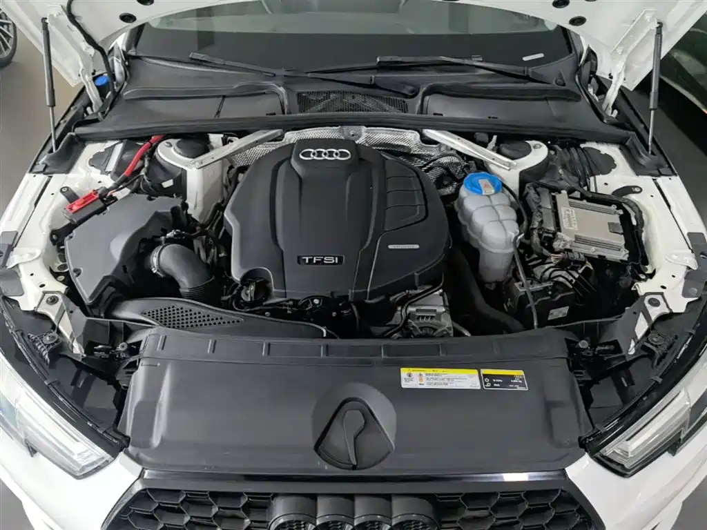 Audi A4L 2019 — фото 20