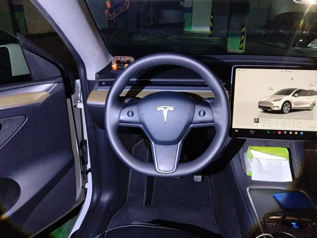 Tesla Model Y 2023 — фото 3