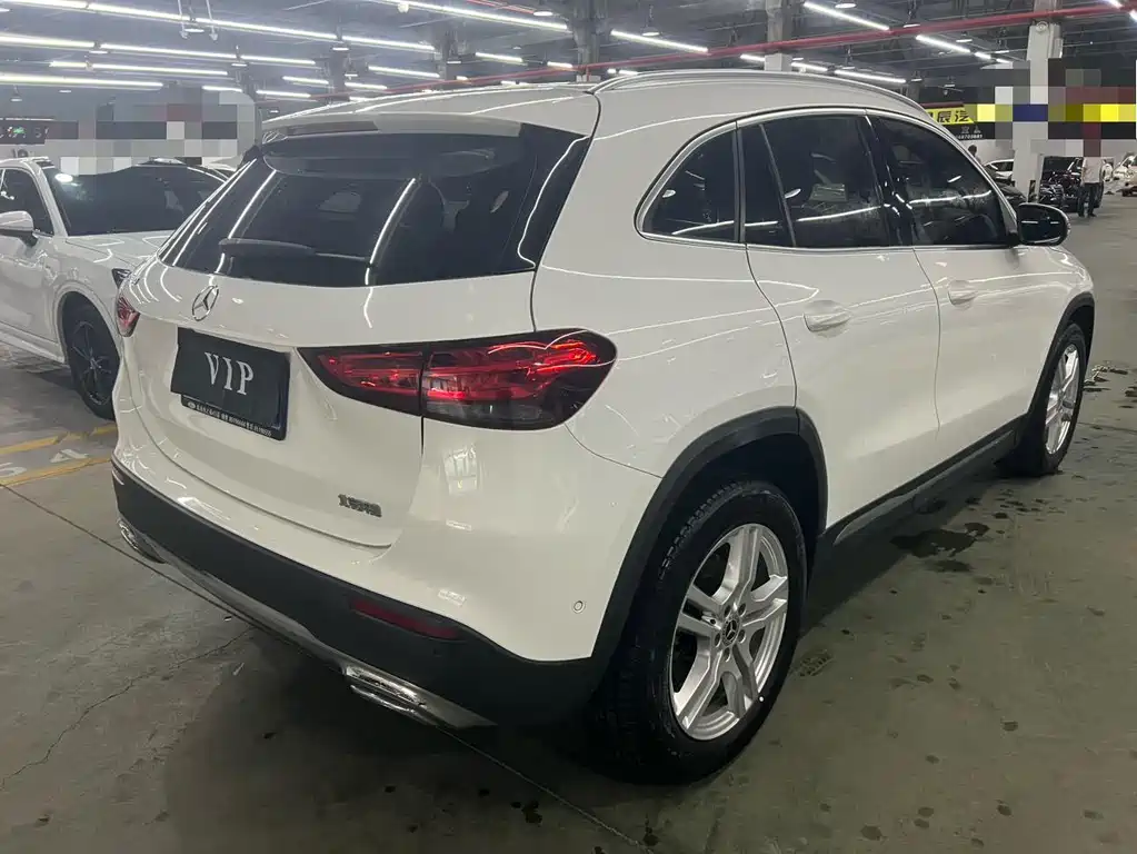 Mercedes-Benz GLA 2021