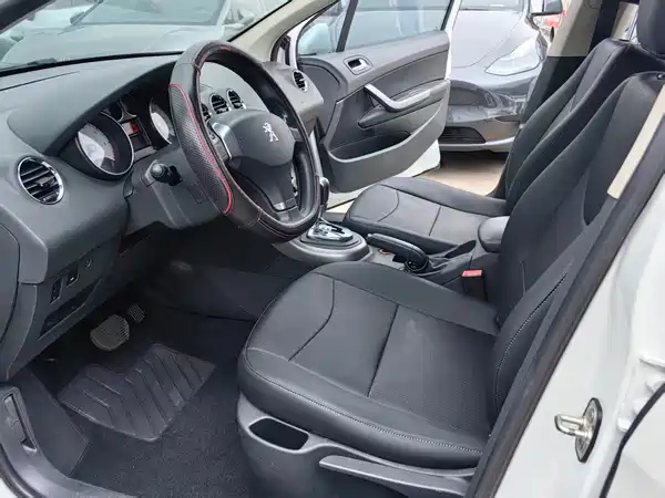 Peugeot 408 2013