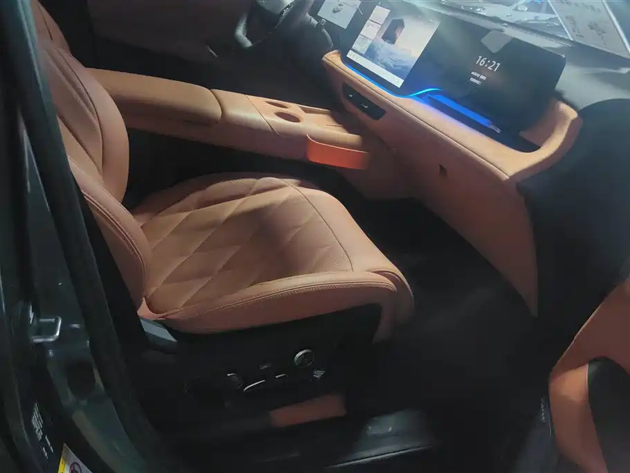 Changan CS75 PLUS 2025 — фото 8