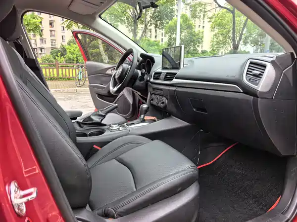 Mazda 3 Axela 2018