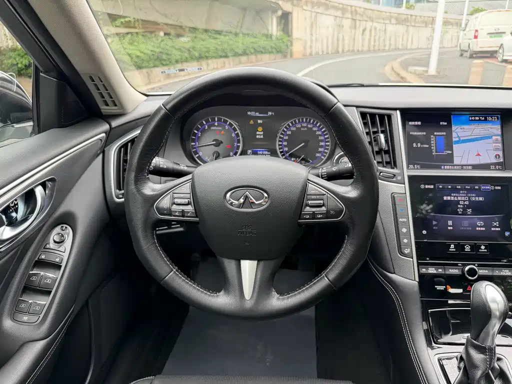 Infiniti Q50L 2017 — фото 10