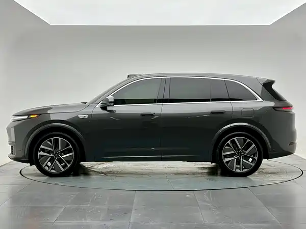 Li Auto L7 2025