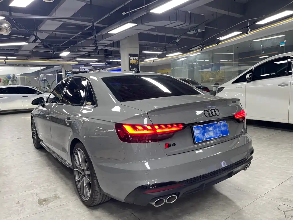 Audi S4 2023 — фото 4