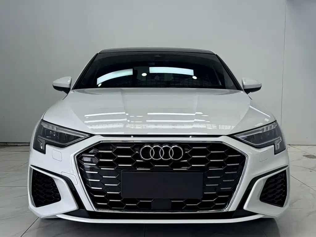 Audi A3 2021 — фото 2