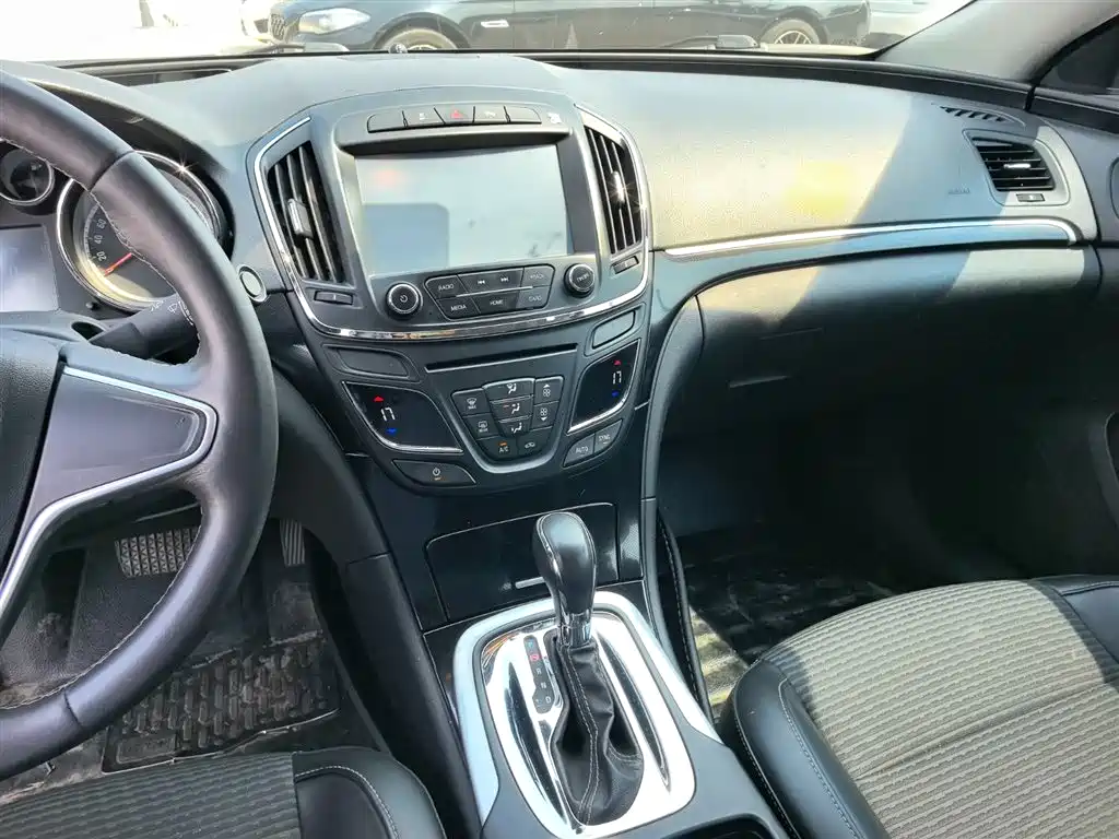 Buick Regal 2015 — фото 13