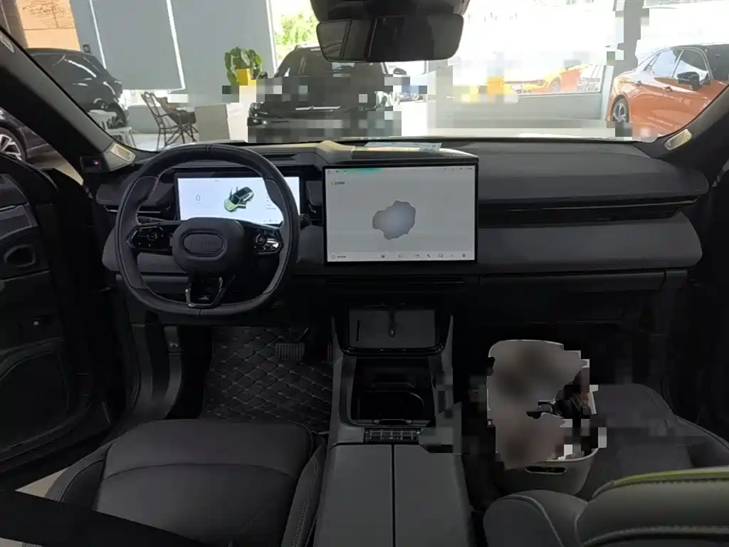 Lynk & Co 08 EM-P 2023 — фото 10