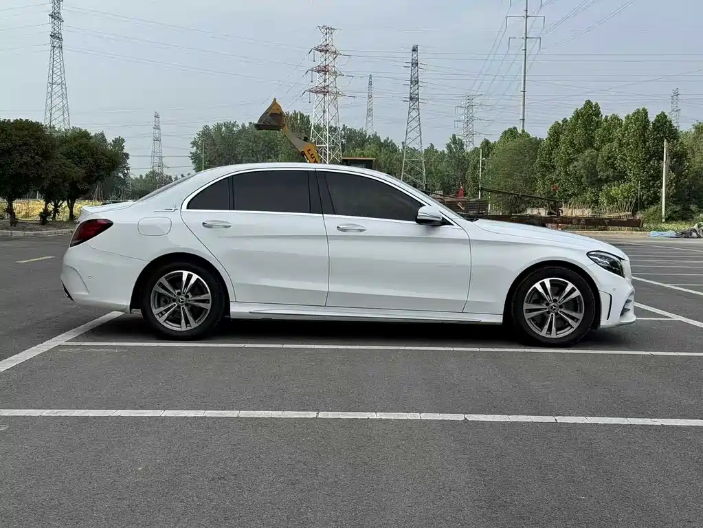 Mercedes-Benz C-Class 2019 — фото 8