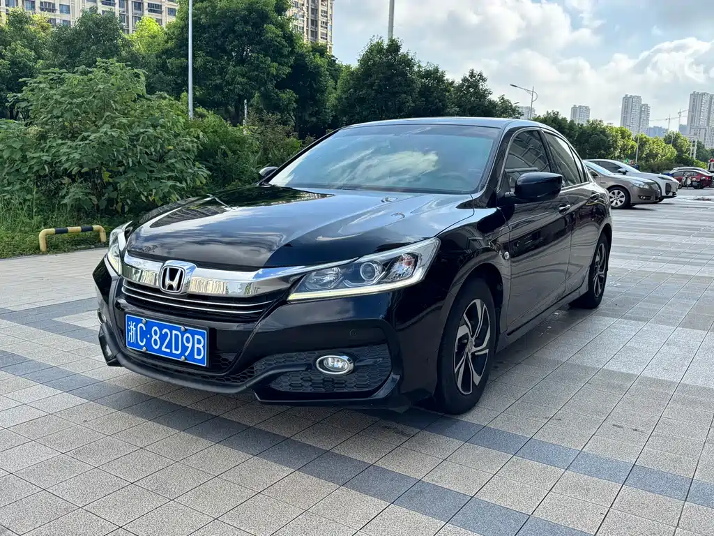 Honda Accord 2019 — фото 1