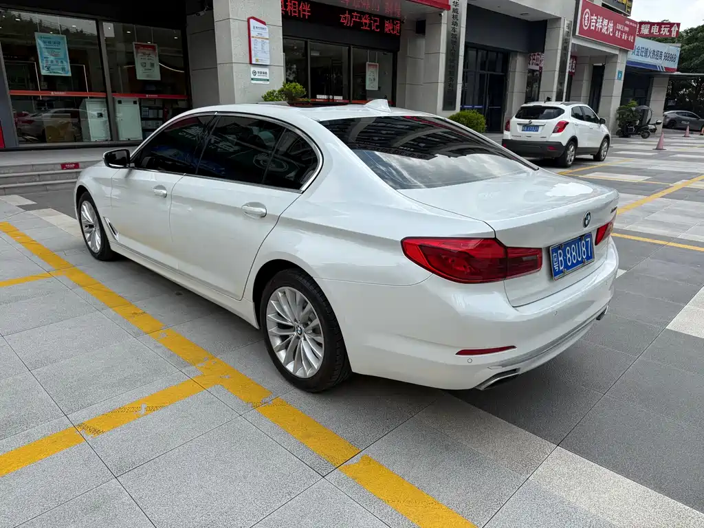 BMW 5 Series 2019