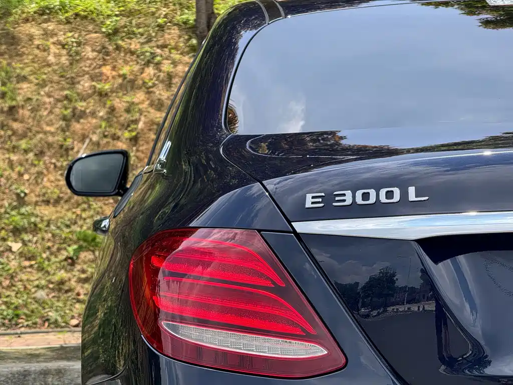 Mercedes-Benz E-Class 2019 — фото 10