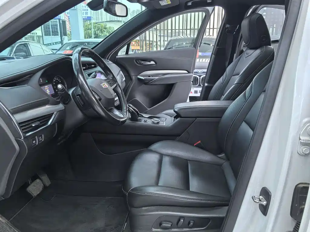 Cadillac XT4 2021