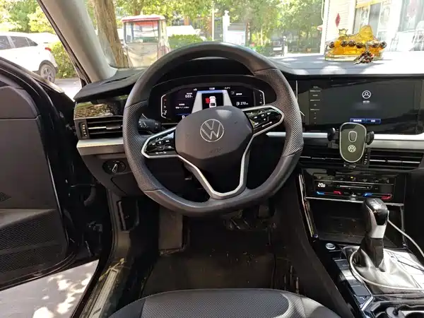 Volkswagen Passat 2024
