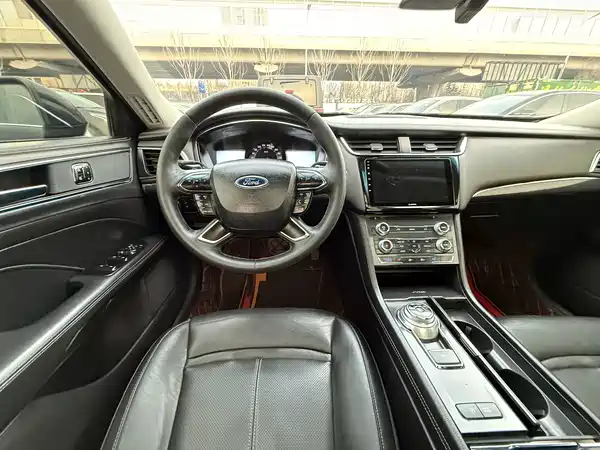 Ford Taurus 2018