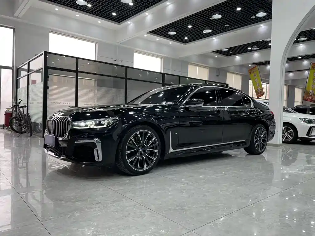 BMW 7 Series 2019 — фото 1