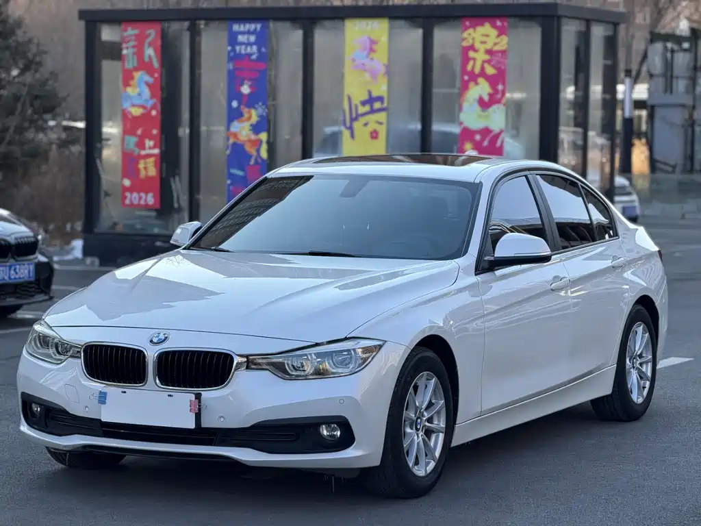 BMW 3 Series 2016 — фото 1