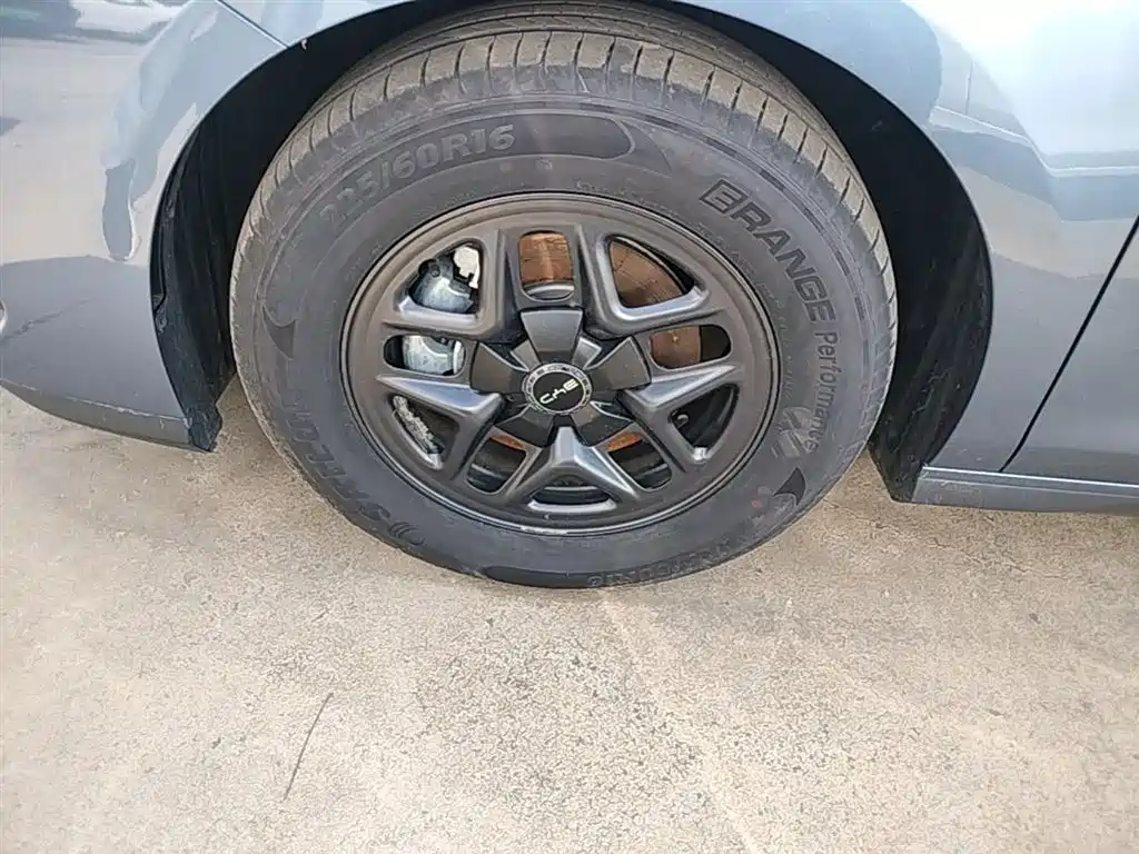 BYD Seal 05 DM-i 2025 — фото 23
