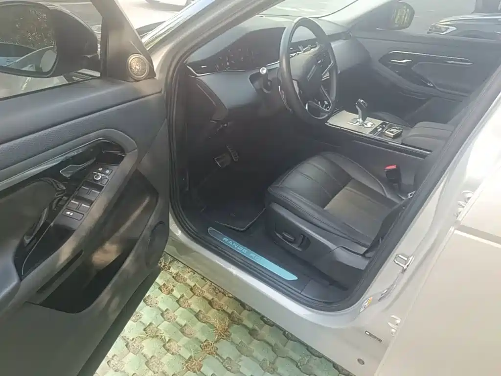 Land Rover Range Rover Evoque 2022 — фото 16