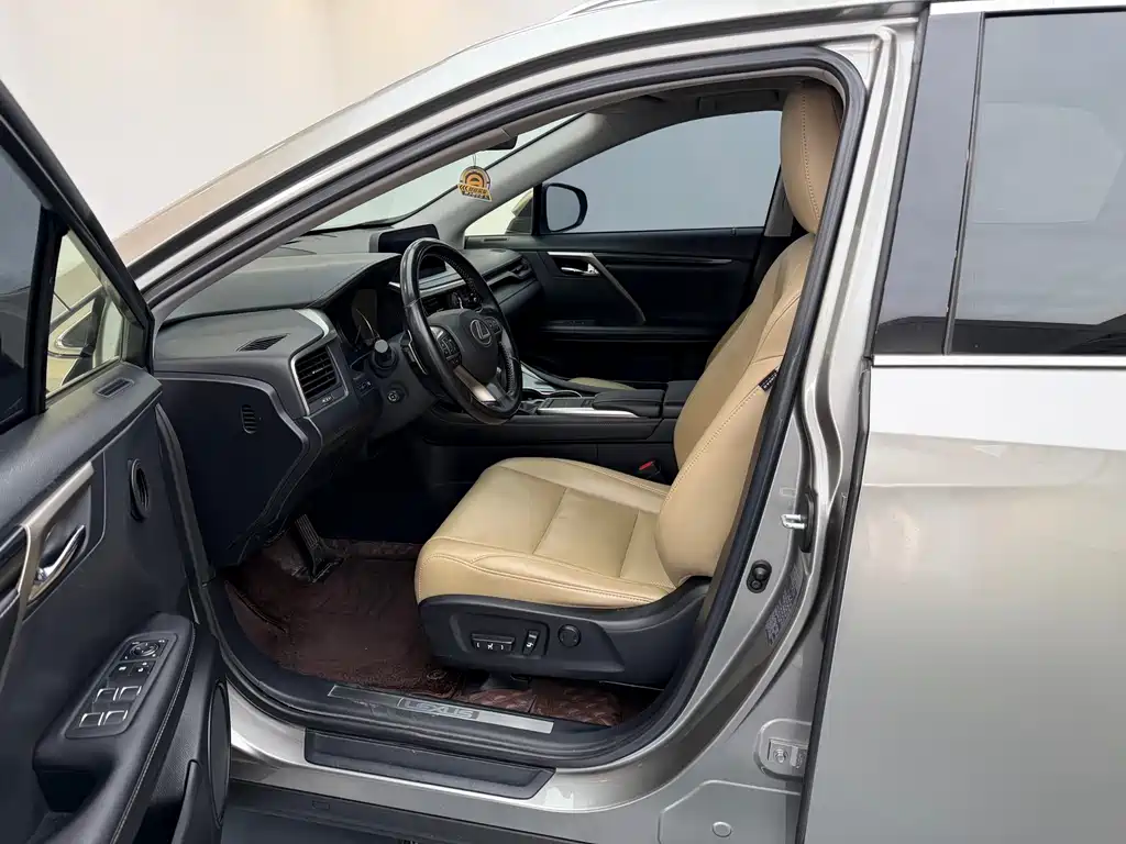 Lexus RX 2020 — фото 10