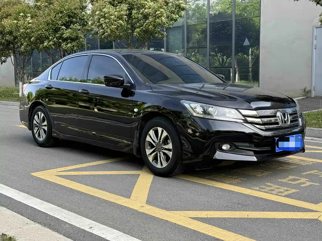 Honda Accord 2015 — фото 3