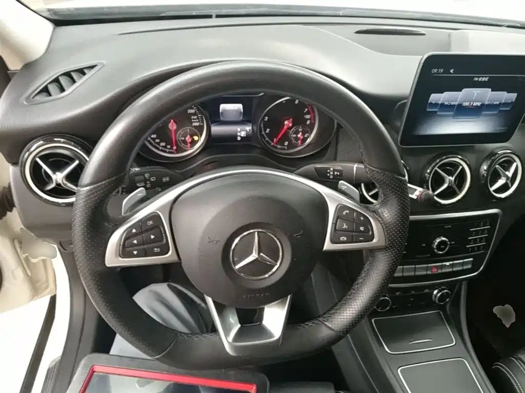 Mercedes-Benz GLA 2019 — фото 11