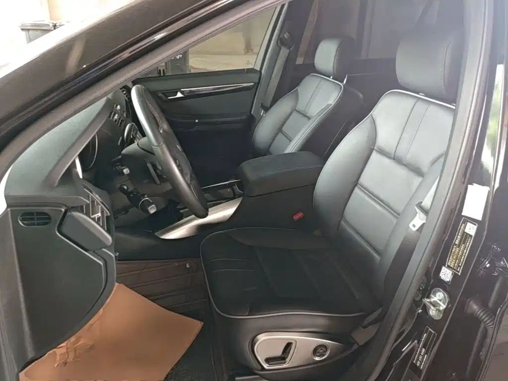 Mercedes-Benz R-Class 2017 — фото 15