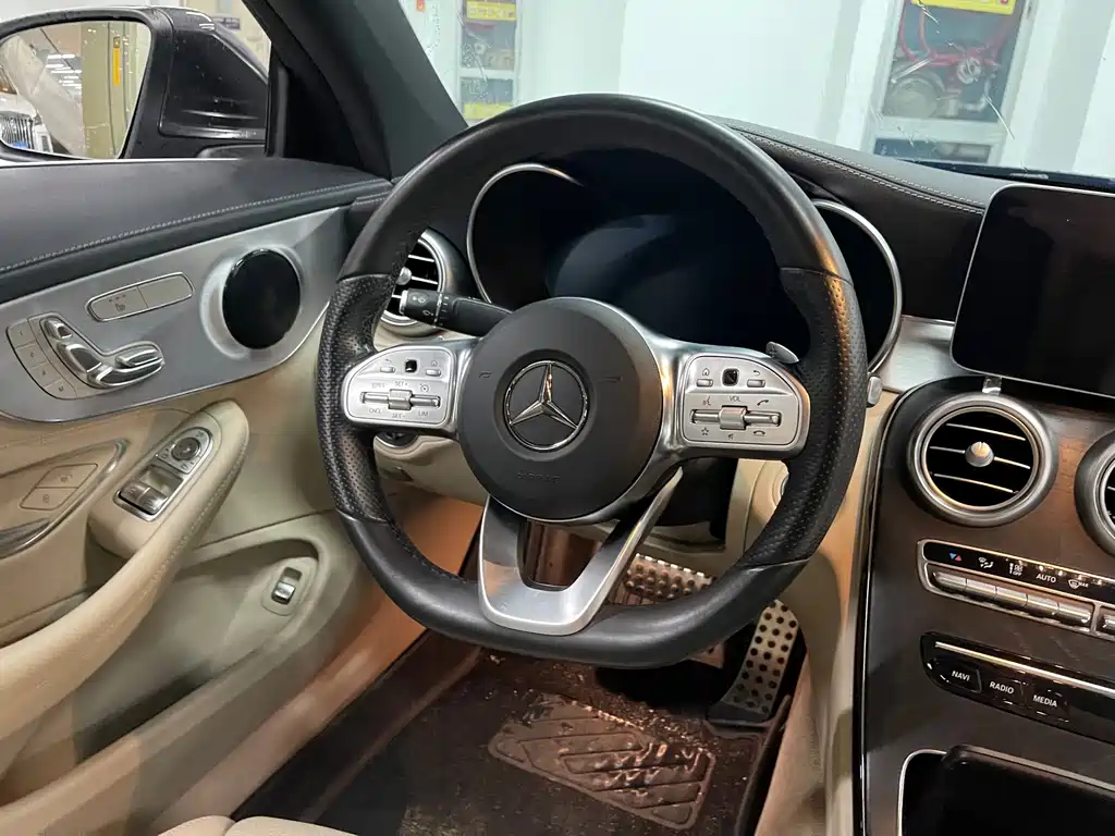 Mercedes-Benz C-Class 2020