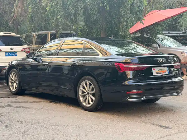 Audi A6L 2022