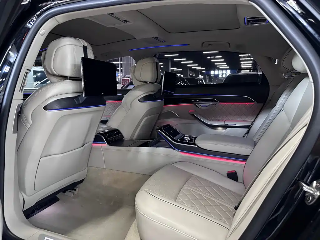 Audi A8 2023