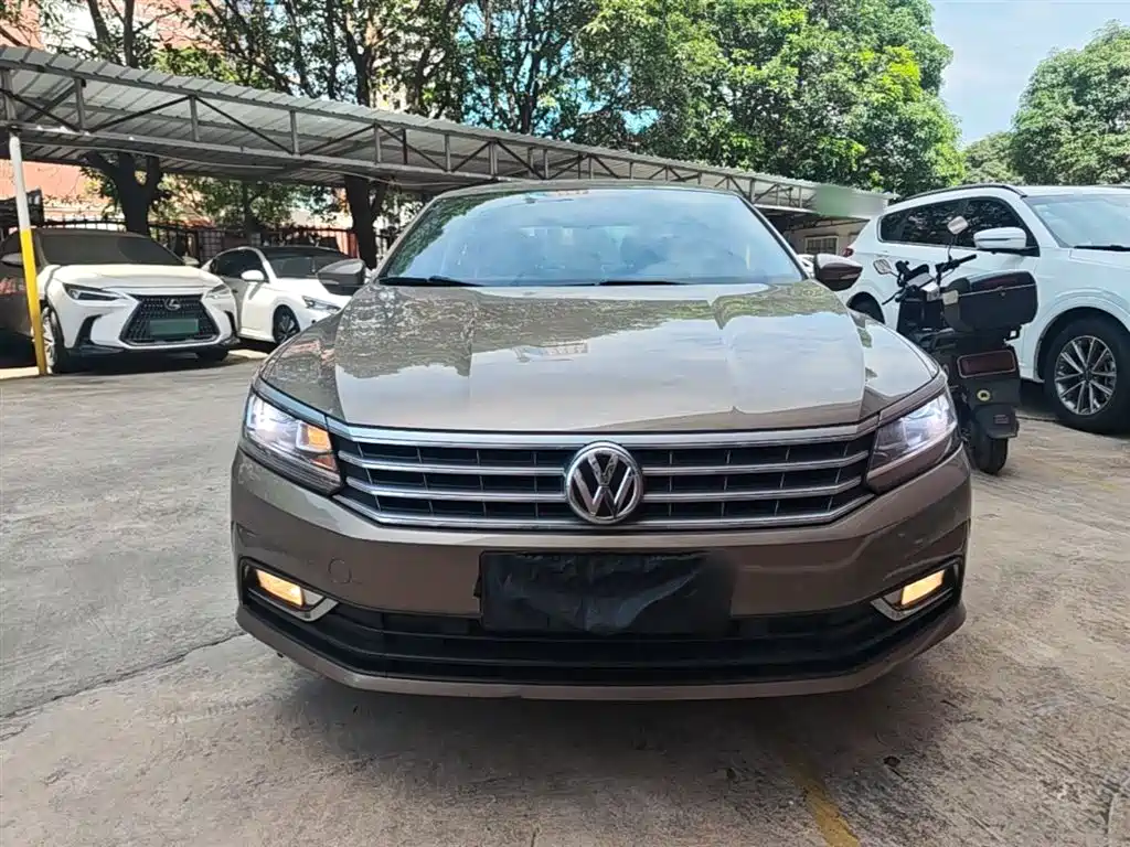 Volkswagen Passat 2018 — фото 3