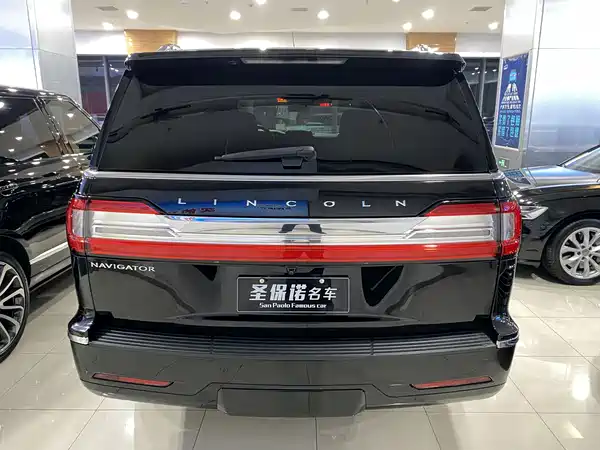 Lincoln Navigator 2020