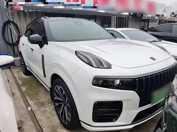 Lynk & Co 09 EM-P 2022