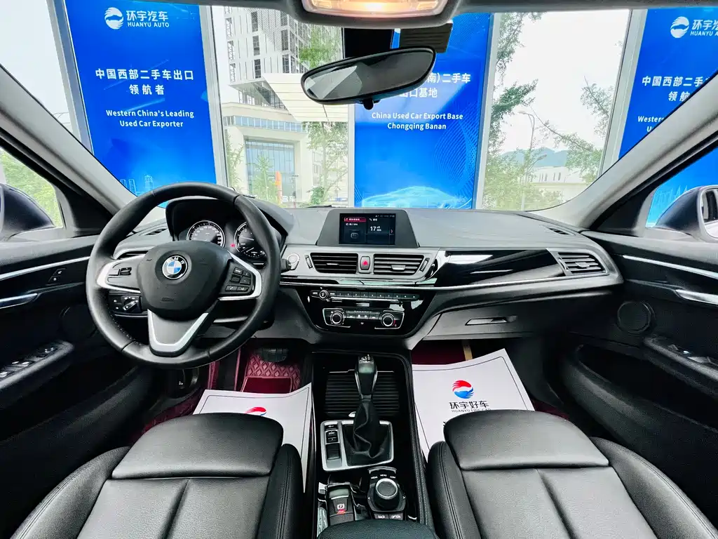 BMW 1 Series 2018 — фото 18