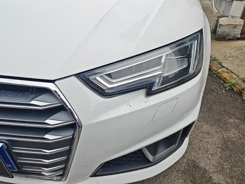Audi A4L 2020 — фото 24