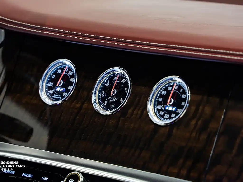 Bentley Continental 2020 — фото 28