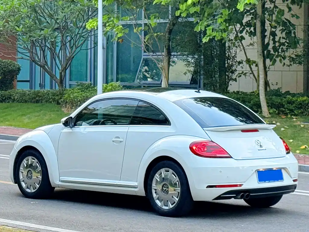 Volkswagen Beetle 2019 — фото 4