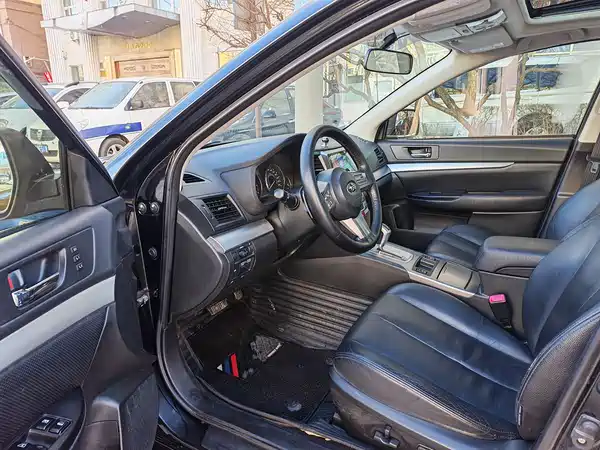 Subaru Legacy 2011