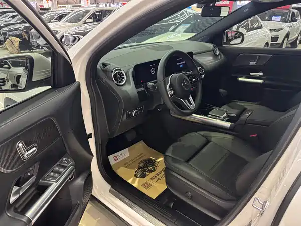 Mercedes-Benz GLA 2021