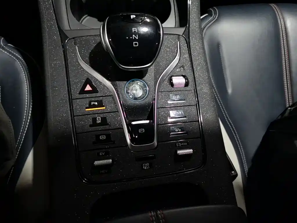 BYD Qin PLUS 2021 — фото 14