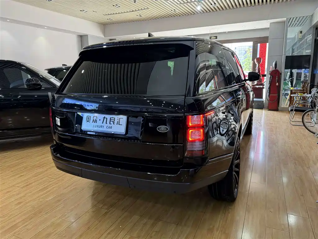 Land Rover Range Rover 2018 — фото 14