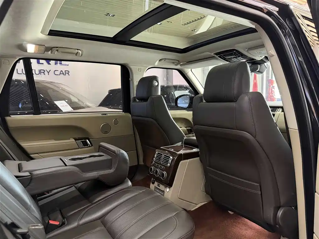 Land Rover Range Rover 2018 — фото 11