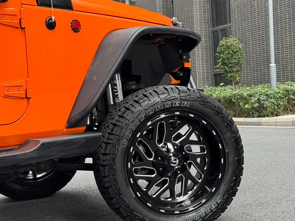 Jeep Wrangler 2013 — фото 9