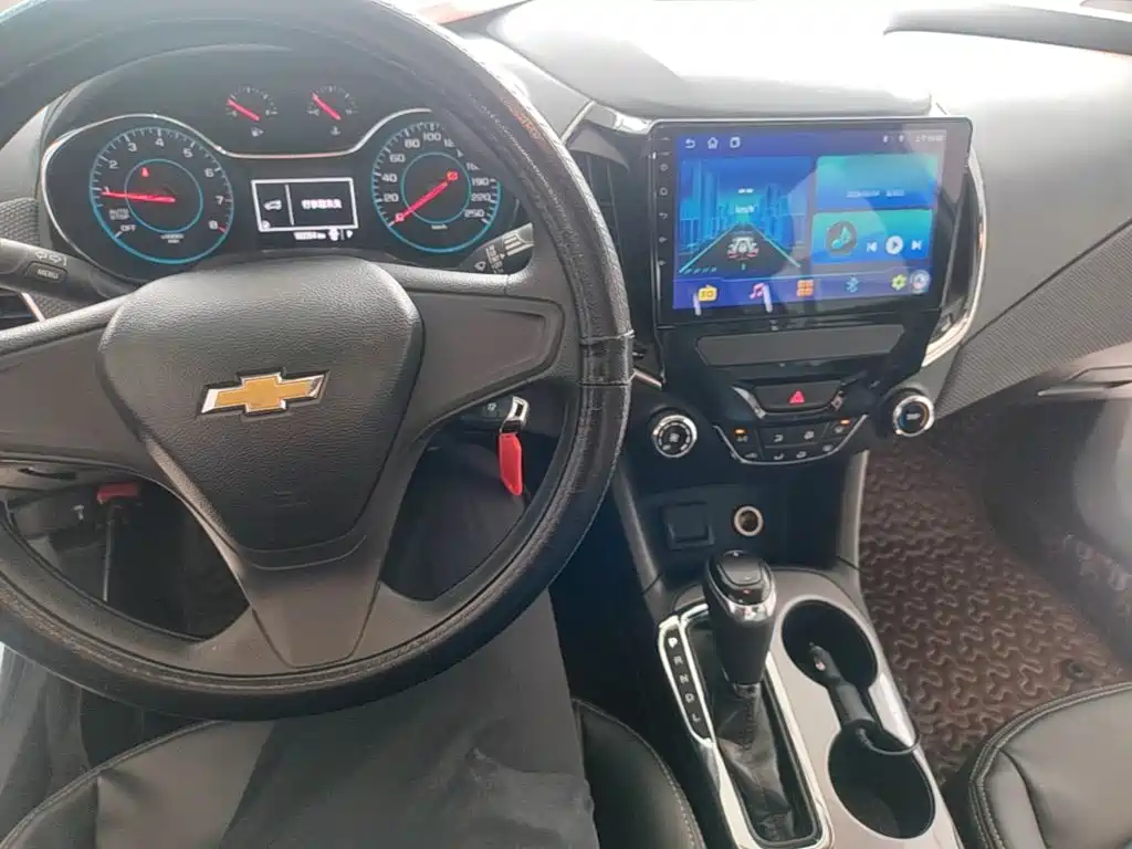 Chevrolet Cruze 2018 — фото 10