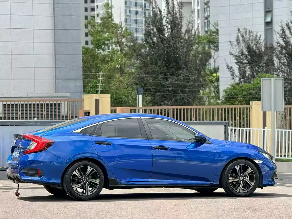 Honda Civic 2020 — фото 4